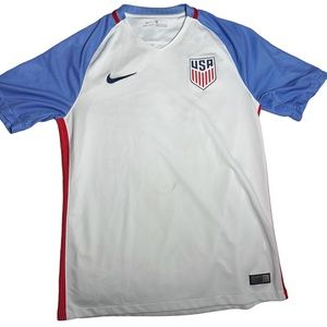 Men’s USMNT (USA Soccer) official jersey - size medium